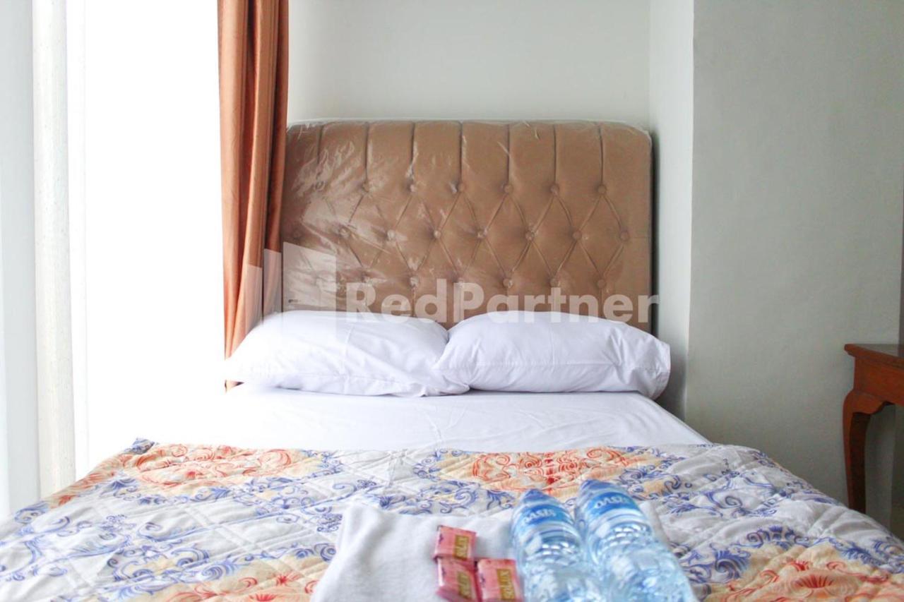 Brahma Hotel Mitra Reddoorz Джакарта Екстериор снимка